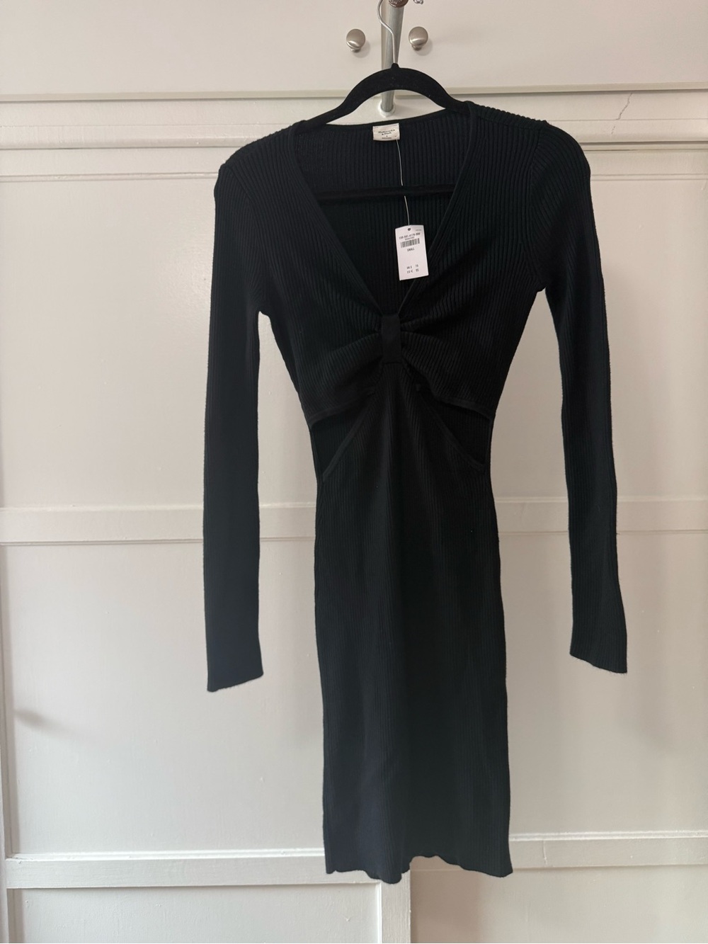Abercrombie & Fitch Black Long-Sleeve Knot-Front Ribbed Dress